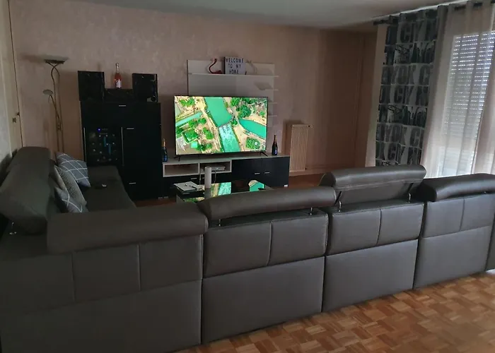 Dans Grand De 113m2 Proche Paris Séjour chez l'habitant Creil