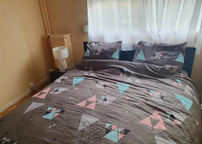 Séjour chez l'habitant Dans Grand De 113m2 Proche Paris *