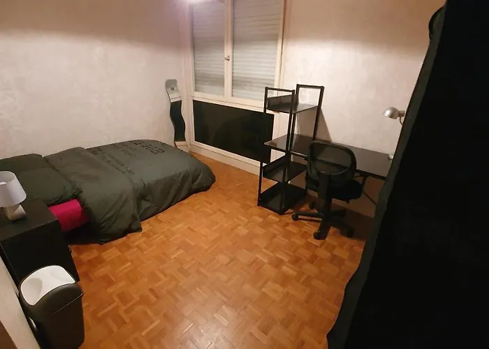 Séjour chez l'habitant Dans Grand De 113m2 Proche Paris