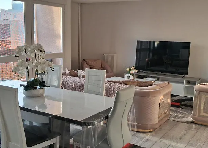 Dans Grand De 113m2 Proche Paris Séjour chez l'habitant