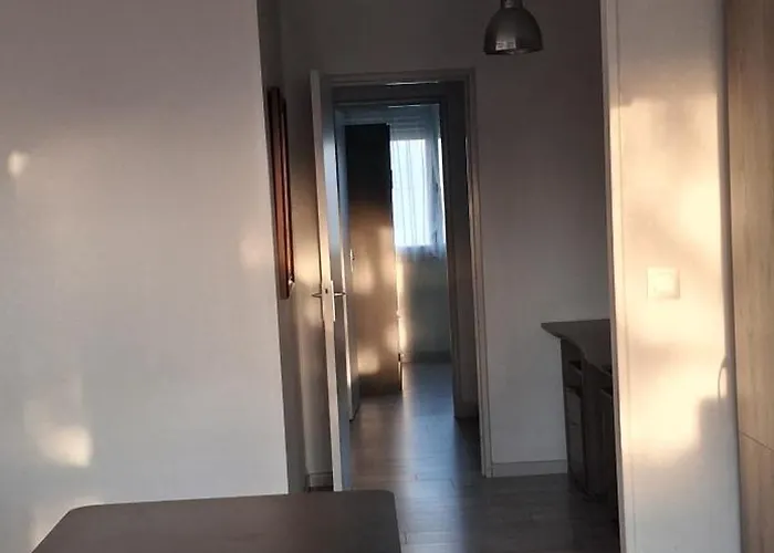 Dans Grand De 113m2 Proche Paris Séjour chez l'habitant