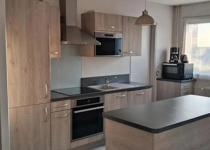 Dans Grand De 113m2 Proche Paris Séjour chez l'habitant Creil