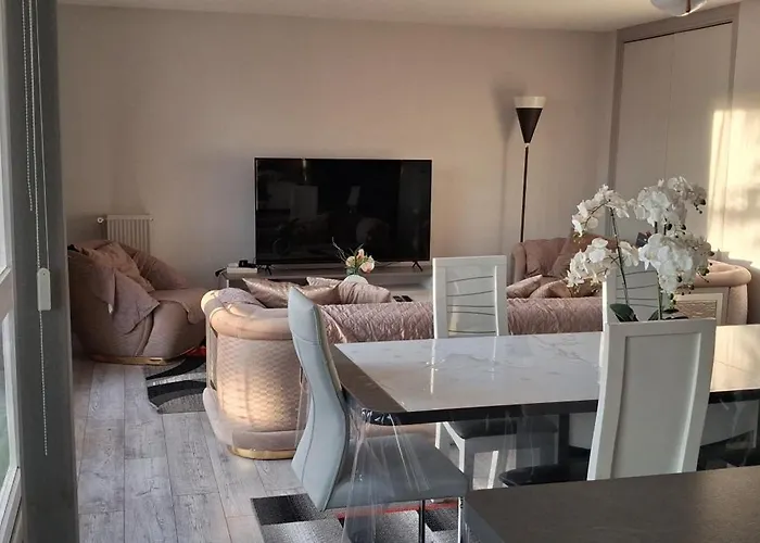 Séjour chez l'habitant Dans Grand De 113m2 Proche Paris Creil