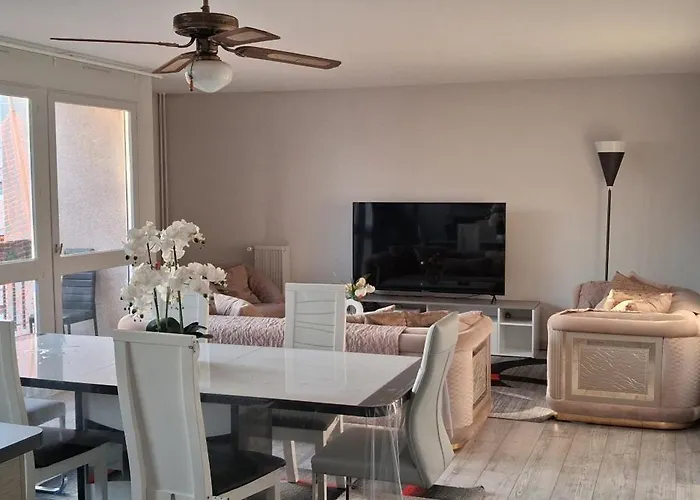 Dans Grand De 113m2 Proche Paris Séjour chez l'habitant Creil